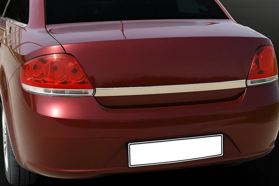 Fiat Linea 2006-2018 гг. Накладка на крышку багажника 2006-2012 Нержавейка Image