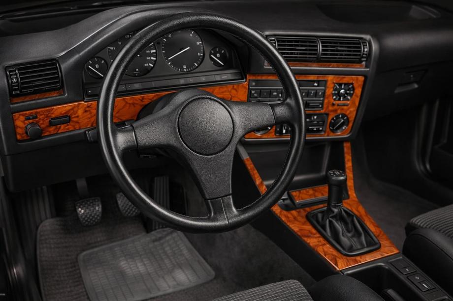 BMW 3 серия E30 1982–1994 гг. Накладки на Панель Приборов Темное дерево Image