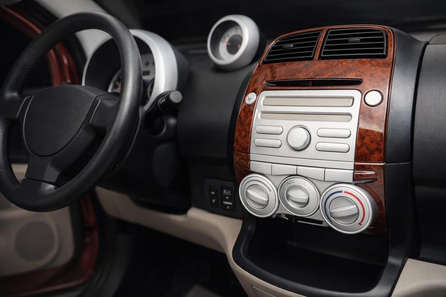 Daihatsu Sirion 2005-2015 гг. Накладки на Панель Приборов Image