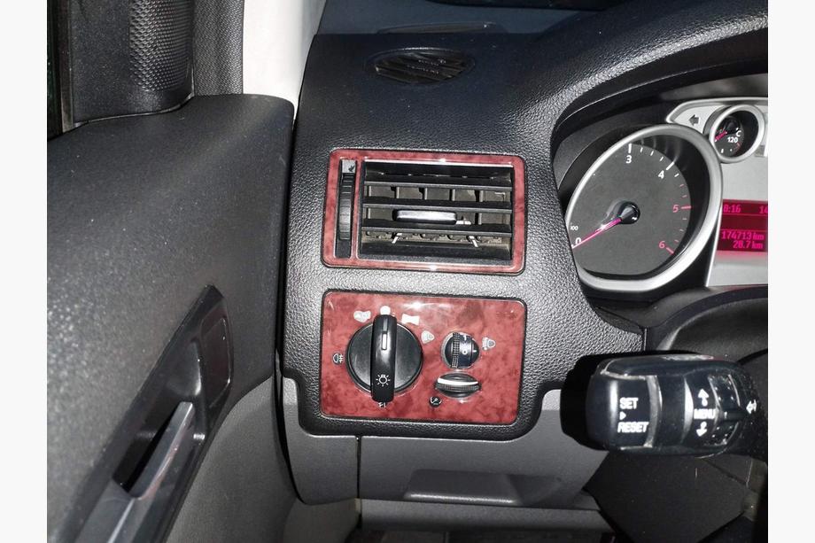 Ford C-Max 2004-2010 гг. Накладки на Панель Приборов Карбон Фото 6