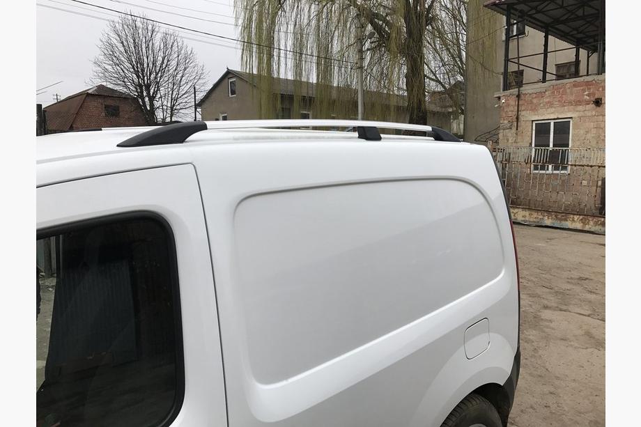 Renault Kangoo 2008–2020 гг. Хромированные Рейлинги Макси база, Пластиковые ножки Фото 9