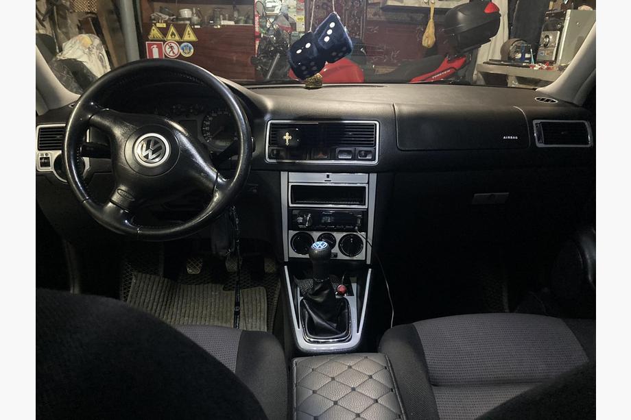 Volkswagen Golf 4 1997-2006 гг. Накладки на Панель Приборов Черный рояль Фото 9
