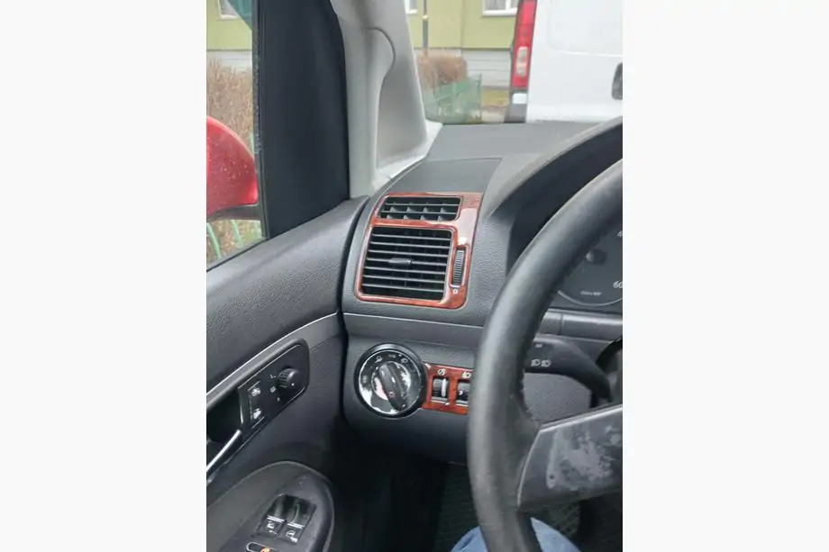 Volkswagen Touran 2003-2010 гг. Накладки на Панель Приборов Титан Фото 9