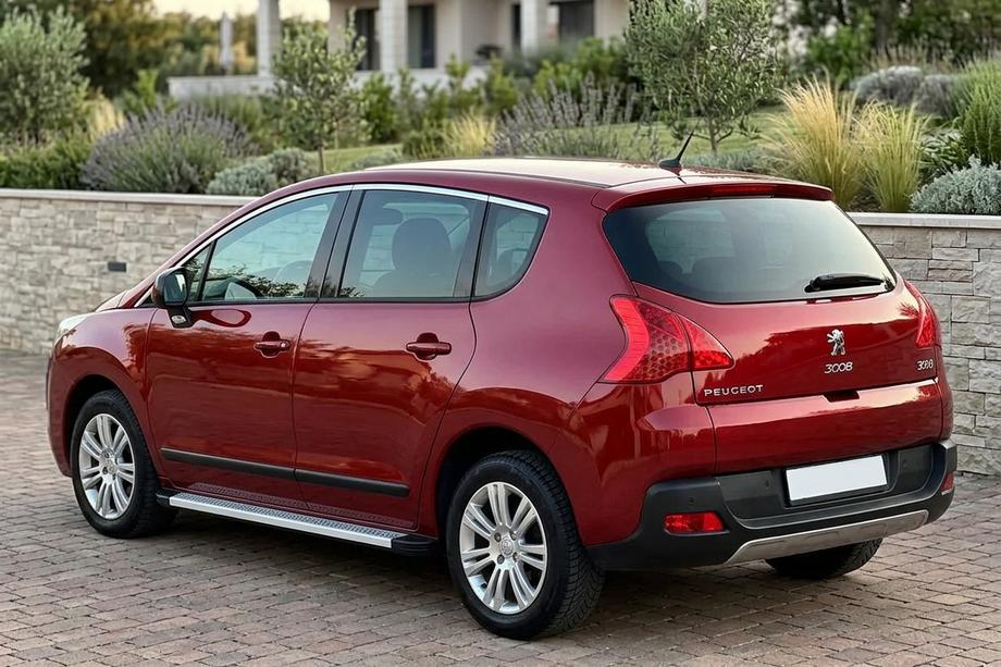 Peugeot 3008 2008-2016 гг. Боковые Подножки Maya V2 (2 шт., Алюминий) Image
