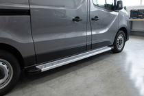 Renault Trafic 2015- гг. Боковые Подножки Maya V2 (2 шт., Алюминий) фото 1