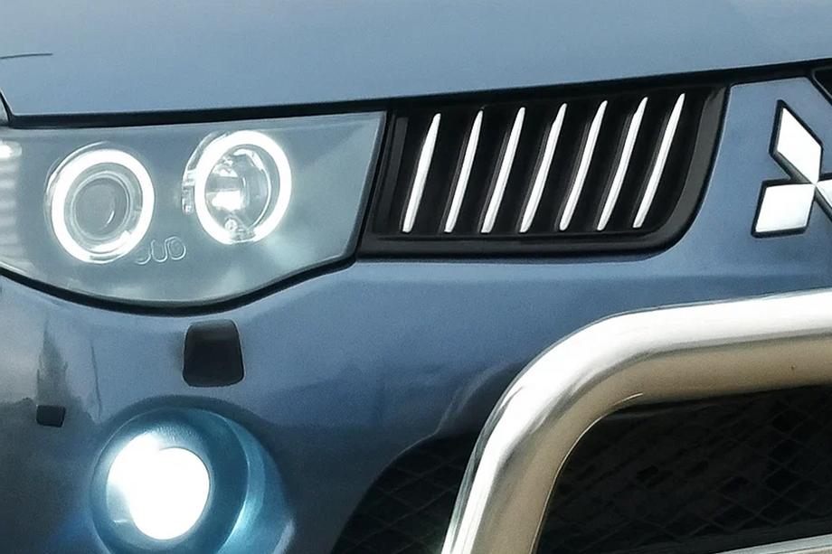 Mitsubishi L200 2006-2015 гг. Хромированные Накладки на Решетку Радиатора (14 шт, Нержавеющая Сталь) Image