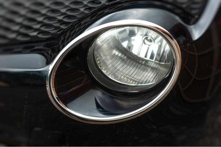 Nissan Juke 2010-2019 гг. Хромированные накладки на передние фары (2 шт., нерж. сталь) 2010-2014, Carmos - Турецкая сталь Фото 2