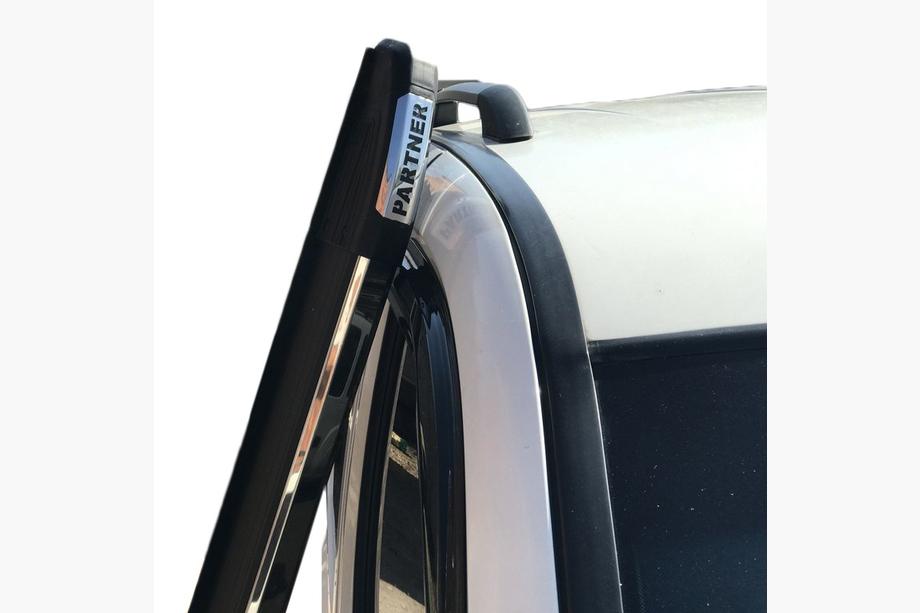 Peugeot Partner Tepee 2008-2018 гг. Боковые пороги Omsa Black (2 шт., алюминий) Image