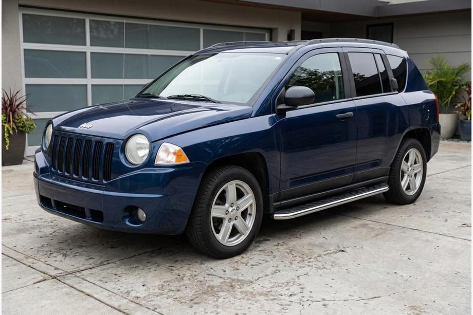 Jeep Compass 2006-2016 гг. Боковые Подножки Maydos V1 (2 шт., Алюминий и Нержавейка) Image