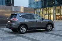 Nissan X-trail T32/Rogue 2014-2021 гг. Боковые Подножки Maydos V1 (2 шт., Алюминий и Нержавейка) фото 1