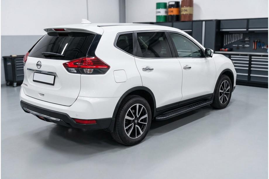 Nissan X-trail T32/Rogue 2014-2021 гг. Боковые пороги Bosphorus Black (2 шт., алюминий) Image