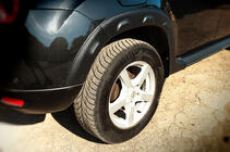 Renault Duster 2008–2017 гг. Расширители арок с выступами (8 шт, ABS) фото 7