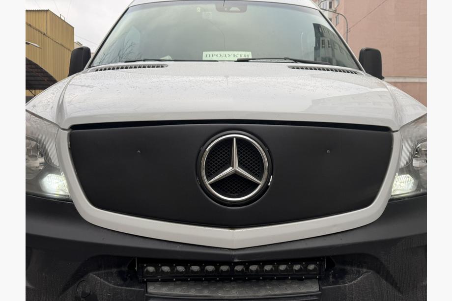 Mercedes Sprinter W906 2006–2018 гг. Зимняя накладка на решетку радиатора V1 (2013↗) Фото 4