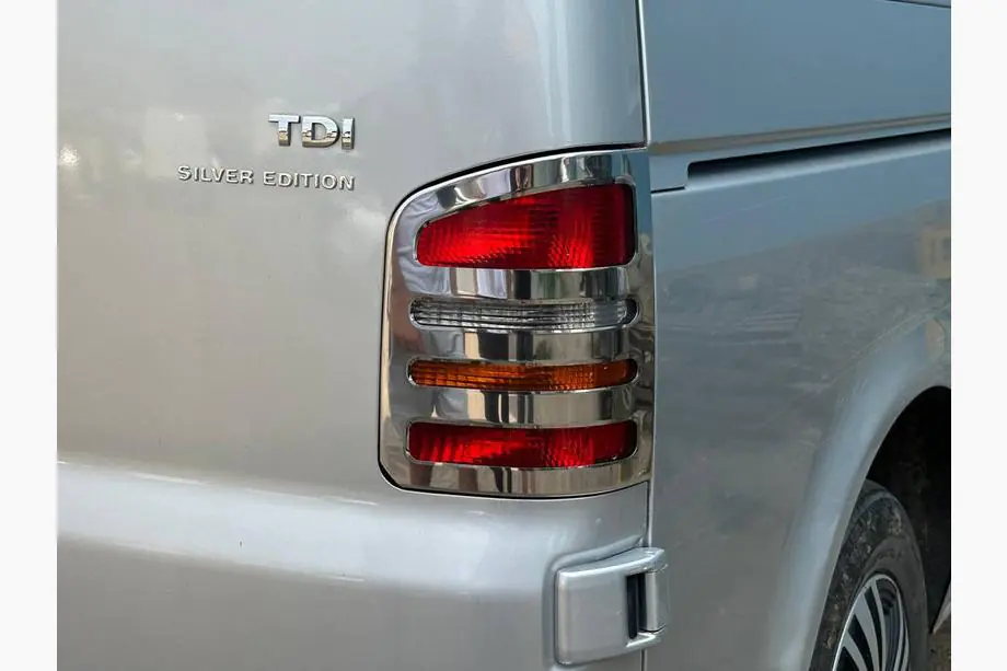 Volkswagen T5 Caravelle 2004-2010 гг. Хромированные Накладки на Задние Фонари (Carmos, 2 шт, Нержавейка) 2 двери, Carmos - Турецкая сталь Фото 3