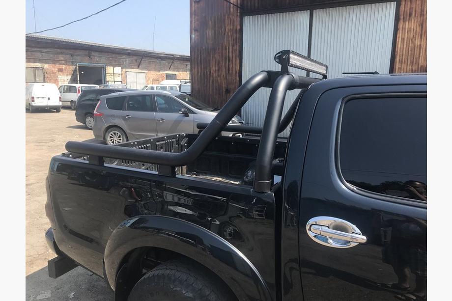 Toyota Hilux 2006-2015 гг. Дуга на кузов (черная) 76мм Фото 6