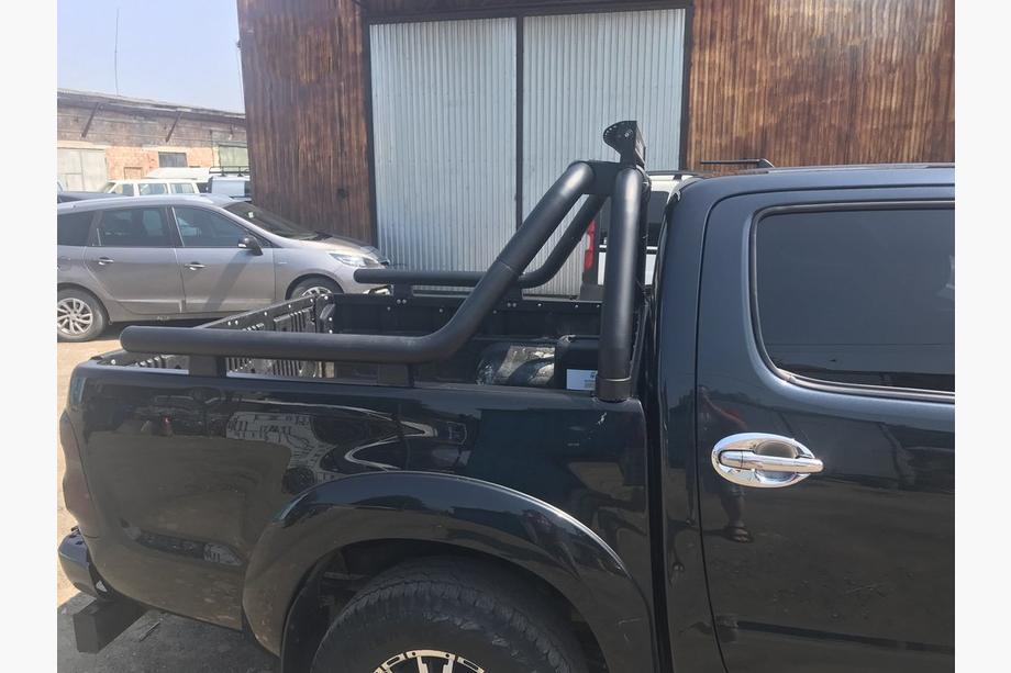Toyota Hilux 2006-2015 гг. Дуга на кузов (черная) 76мм Фото 7