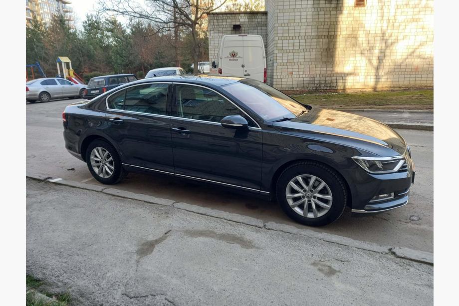Volkswagen Passat B8 2015-2023 гг. Дверные молдинги SD/SW (8 шт, нержавейка) Image