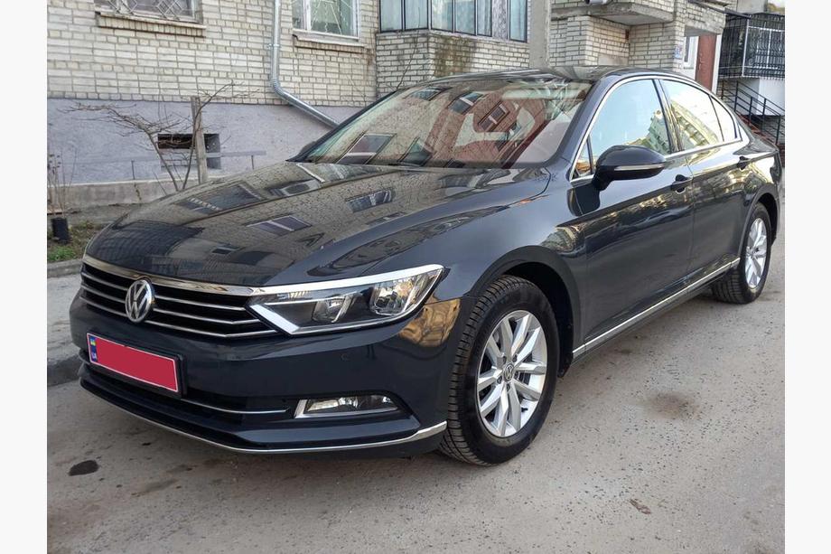 Volkswagen Passat B8 2015-2023 гг. Накладки на передний бампер из нержавеющей стали (2015-2018, 3 шт) Image
