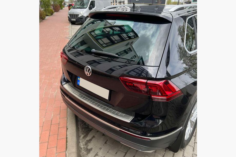 Volkswagen Tiguan 2016-2023 гг. Накладка на задний бампер (OmsaLine, нержавейка) Фото 1