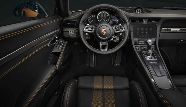 Обзор Porsche 911 Turbo S в модификации Exclusive Series фото 3