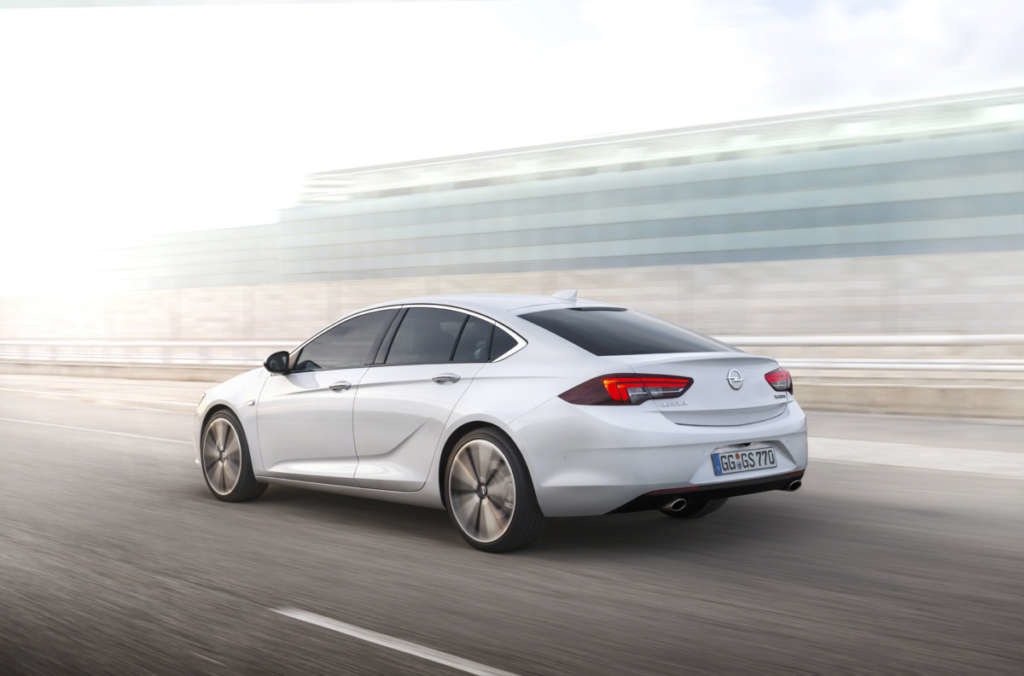Обзор нового лифтбека Opel Insignia