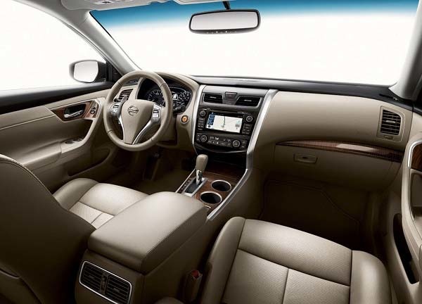 Обзор седана Nissan Teana