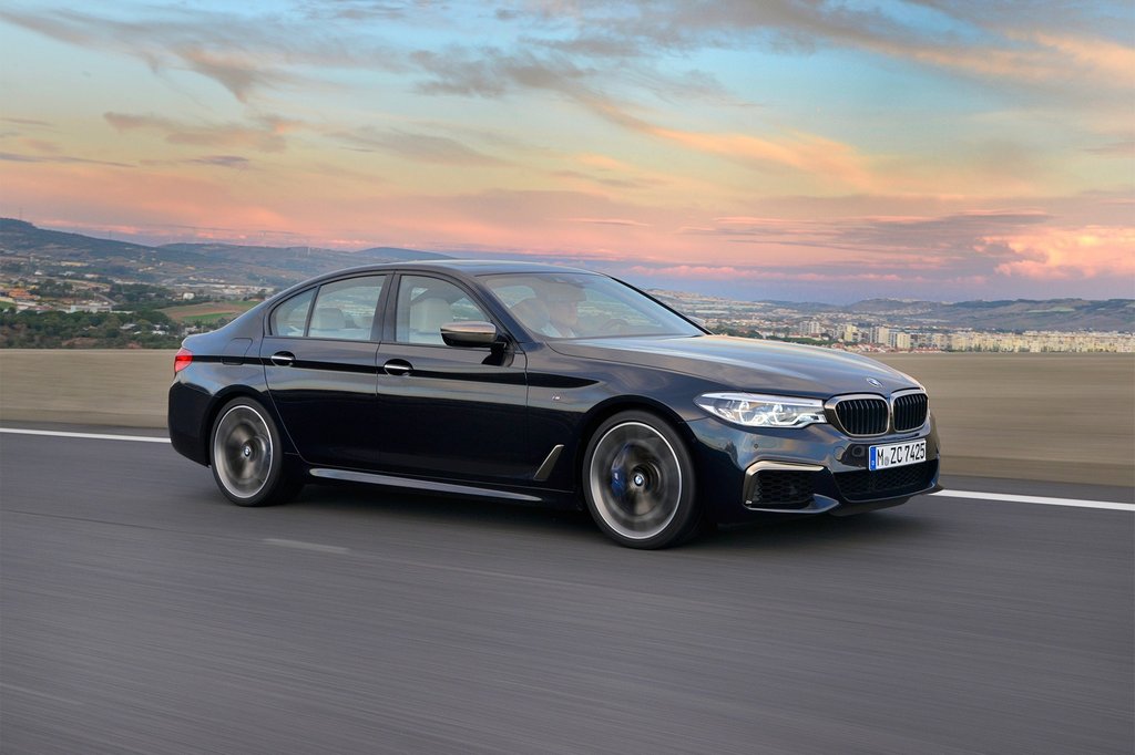 Седан BMW M550i XDrive 2018 модельного года