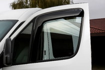 Mercedes Sprinter W906 2006–2018 гг. Клеевые ветровики (2 шт, HIC) фото 1