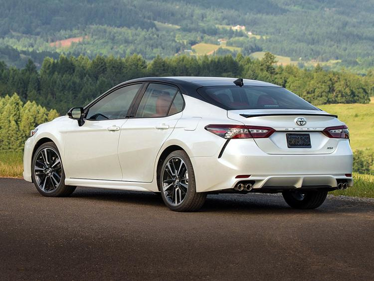 Обзор Toyota Camry 2018 модельного года