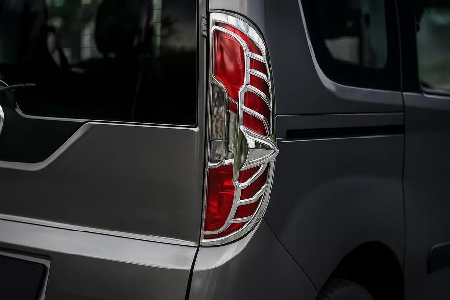 Fiat Doblo II 2010-2022 гг. Хром накладки на задние фонари (2015↗, 2 шт, пластик) Image