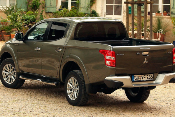 Пикап Mitsubishi L200 пятого поколения фото 3