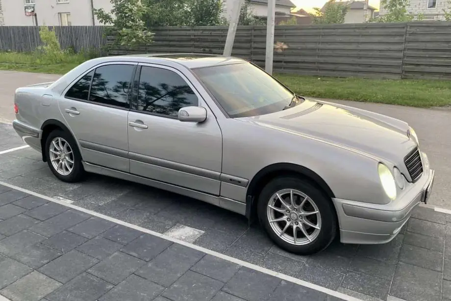 Mercedes E-class W210 1995-2002 гг. Расширители арок (4 шт, черные) Image