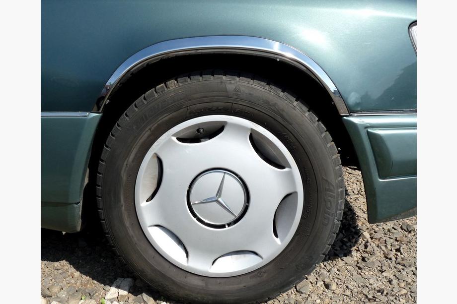Mercedes E-class W124 1984–1997 гг. Накладки на арки 1989-1995 (4 шт, нержавейка) Фото 2