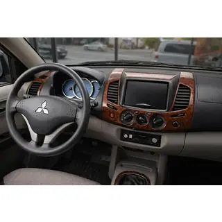 Накладки на панель приборов (13 деталей) Mitsubishi L200 2006-2015 гг. фото 1