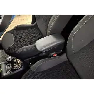 Подлокотник (с пластиковым адаптером для подстаканника) Citroen C-3 2009–2016 гг. фото 1