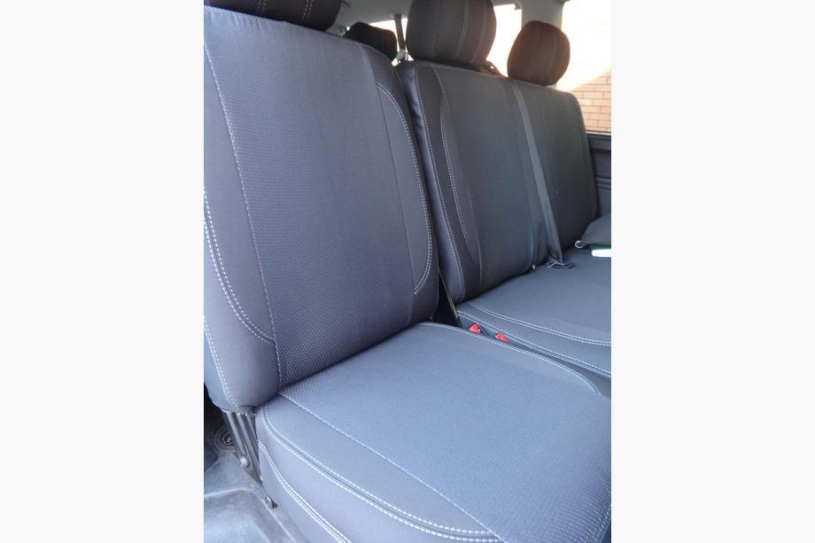 Volkswagen T5 2010-2015 гг. Авточехлы (Эко-кожа↗Ткань, Premium) Передние сиденья (1+1) Фото 8
