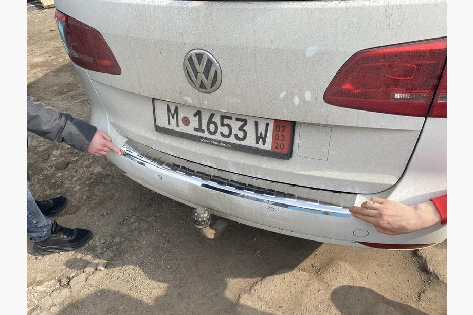 Volkswagen Touran 2010-2015 гг. Накладка на задний бампер Carmos нержавейка Фото 2
