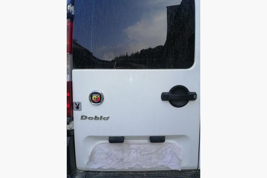 Fiat Doblo I 2005-2010 гг. Эмблема (Abarth, самоклеящаяся) 120 мм Фото 3