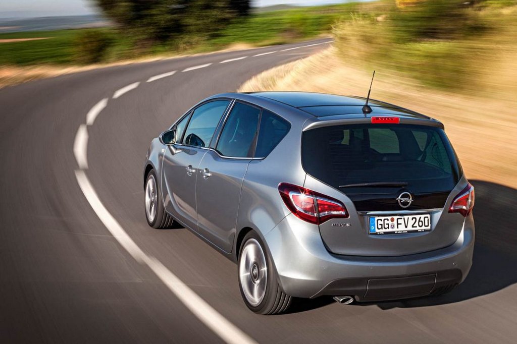 Обзор обновленного компактвэна Opel Meriva