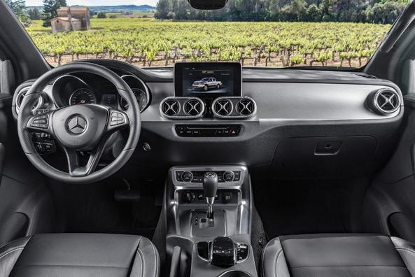 Mercedes-Benz X-Class: первый пикап в семействе немецкого концерна фото 6