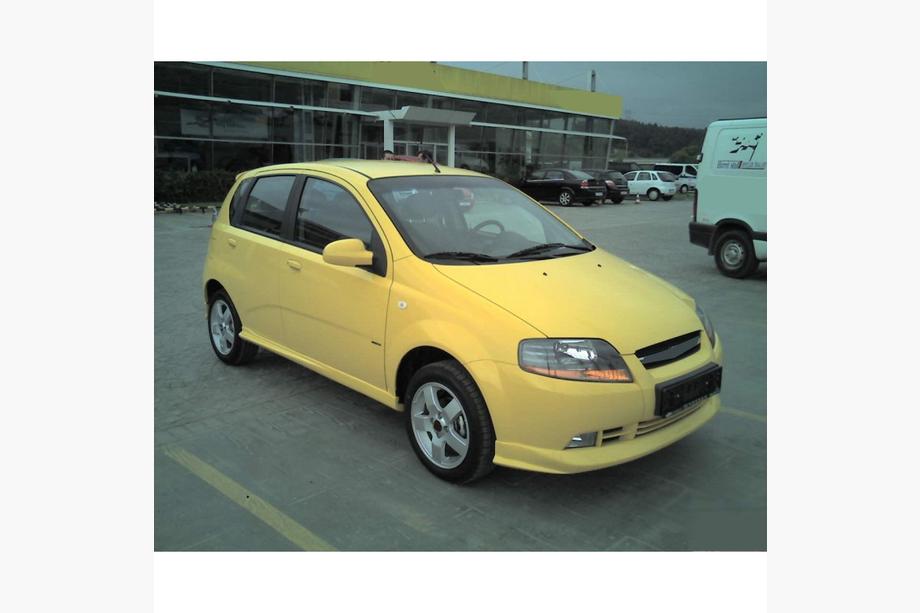 Chevrolet Aveo T200 2002-2008 гг. Боковые пороги (грунтованные под покраску) Фото 2