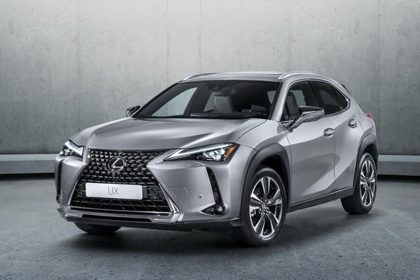 Обзор нового компактного кроссовера Lexus UX 200