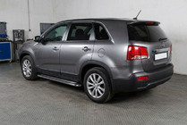 Kia Sorento II XM 2009-2014 гг. Боковые Подножки Maydos V2 (2 шт., Алюминий и Нержавейка) 2013-2016 фото 1
