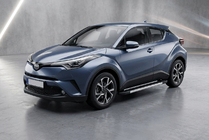 Toyota C-HR 2016-2023 гг. Боковые Подножки RedLine V1 (2 шт, Алюминий) фото 1