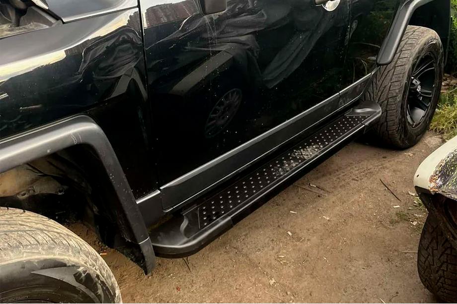 Toyota FJ Cruiser 2006-2022 гг. Боковые Подножки Allmond Black (2 шт., алюминий) Фото 1