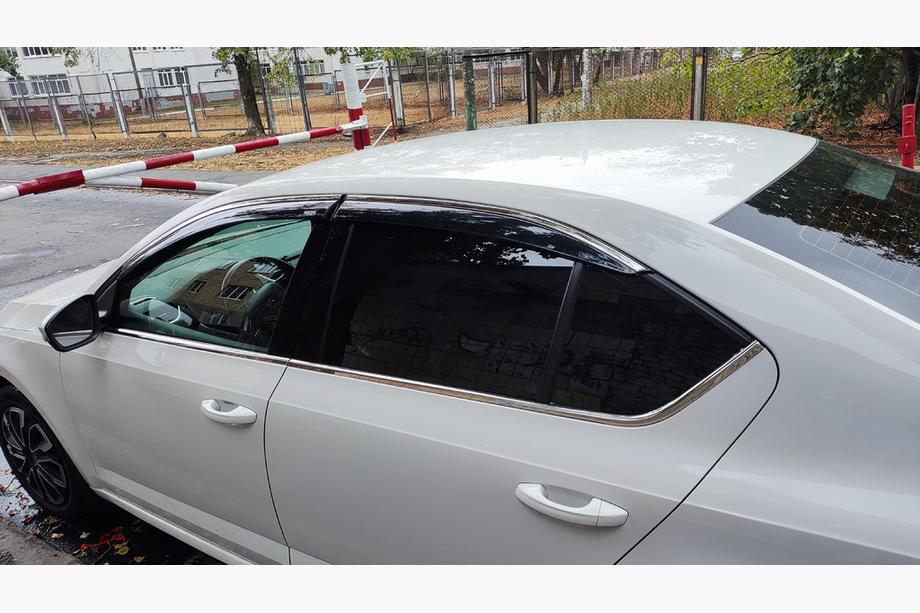 Skoda Octavia III A7 2013-2019 гг. Ветровики с хромированным молдингом LiftBack (4 шт, Niken) Image