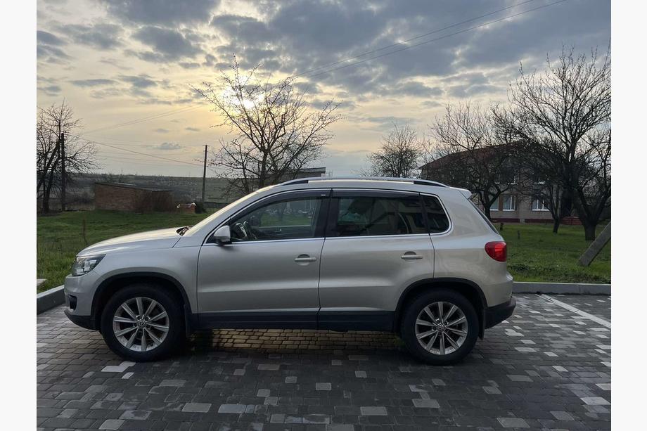 Volkswagen Tiguan 2007-2016 гг. Ветровики с хромированным молдингом (4 шт, Niken) Фото 4