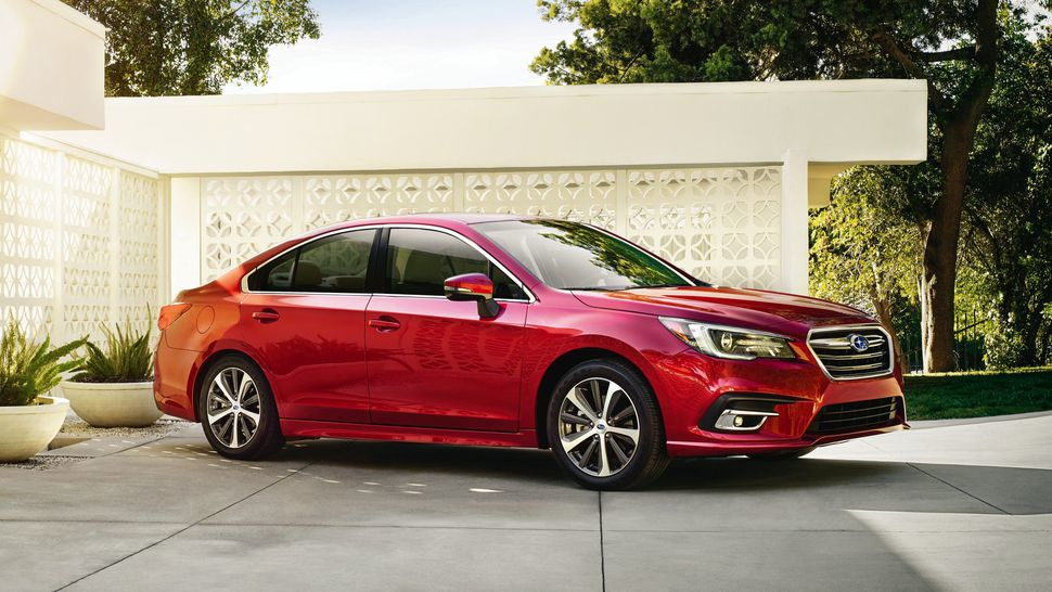 Седан Subaru Legacy шестого поколения