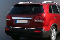 Kia Sorento II XM 2009-2014 гг. Накладка на багажник нержавейка (2009-2013) Carmos - Турецкая Нержавеющая Сталь фото 1