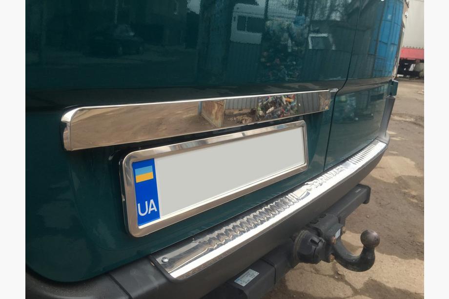 Volkswagen Crafter 2006-2016 гг. Накладка на крышку багажника над номером BlackChrome (нерж сталь) Image
